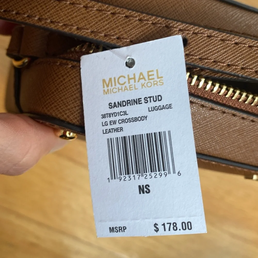 NWT Michael Kors Sandrine Stud Crossbody Leather Bag - Picture 2 of 9